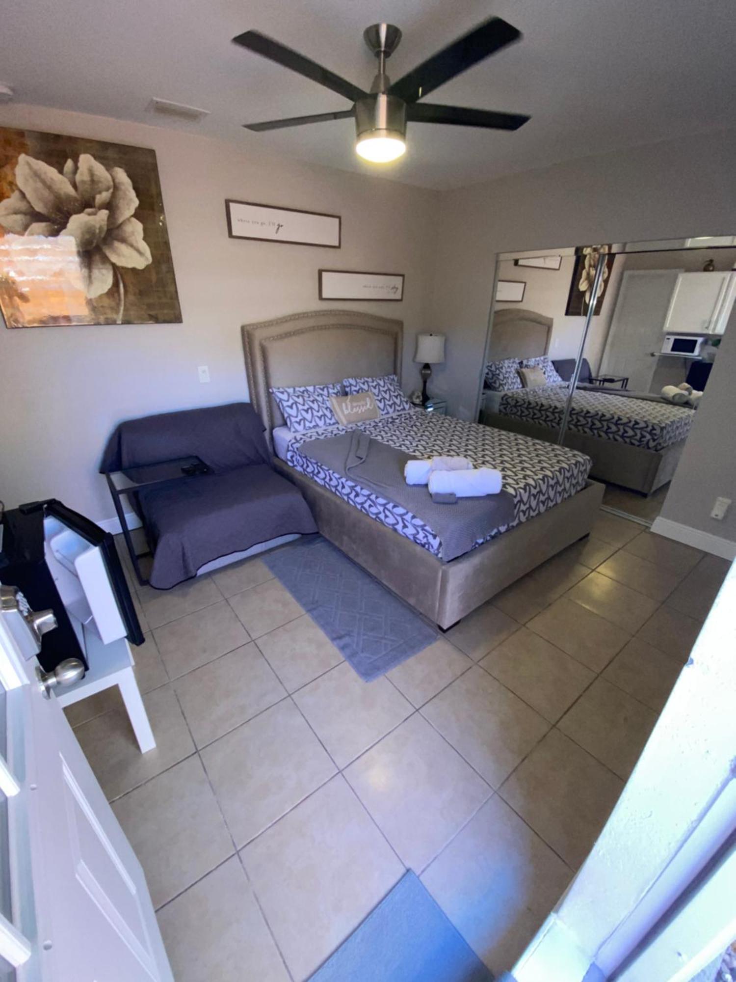 טאמפה Luxurious Cozy Studio. מראה חיצוני תמונה
